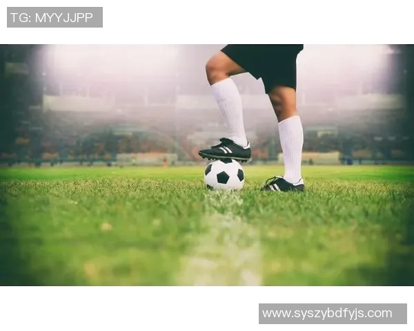 超好踢的足球明星们如何在绿茵场上展现他们的独特魅力与技巧